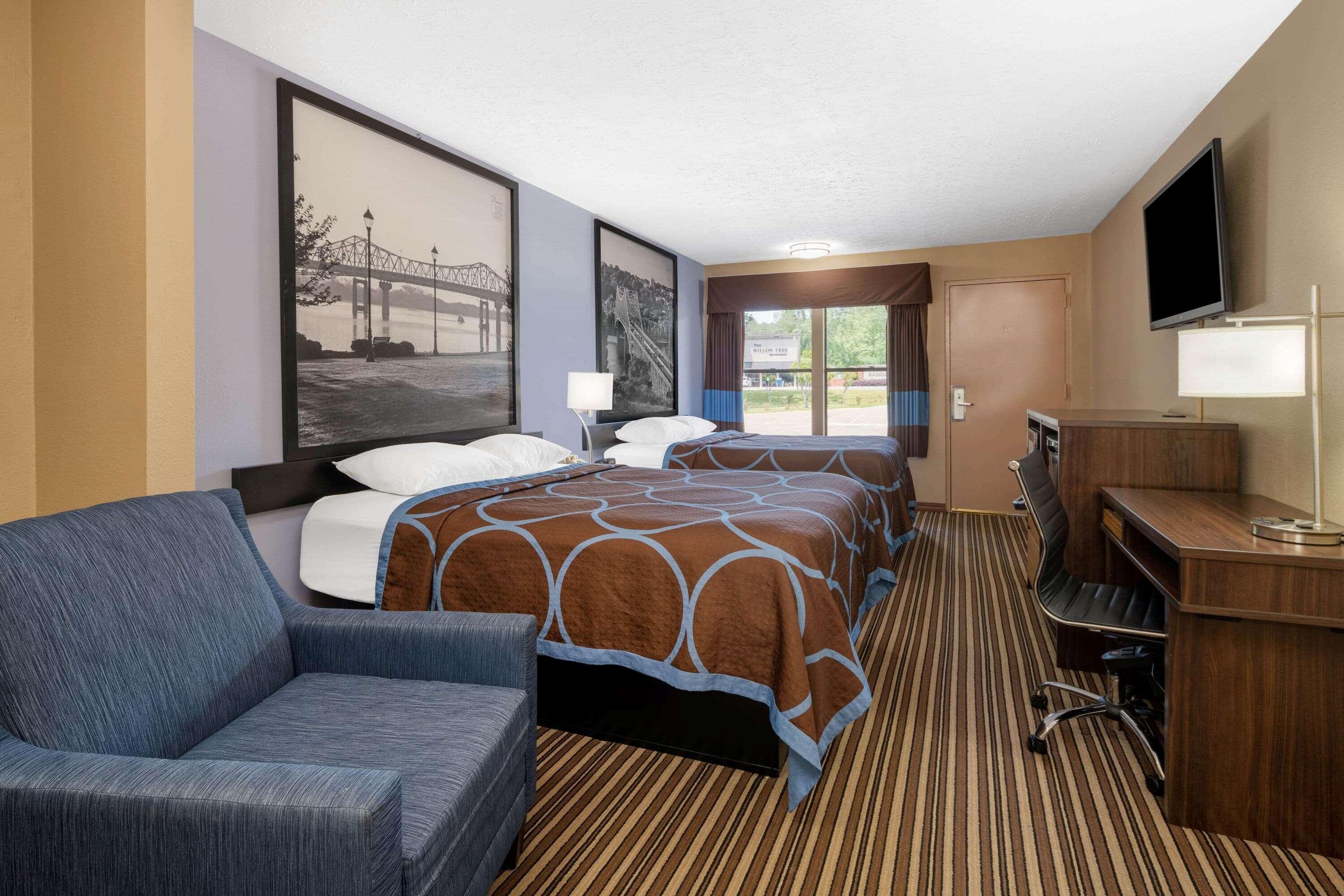 Super 8 By Wyndham Gadsden Al Hotel Exterior photo