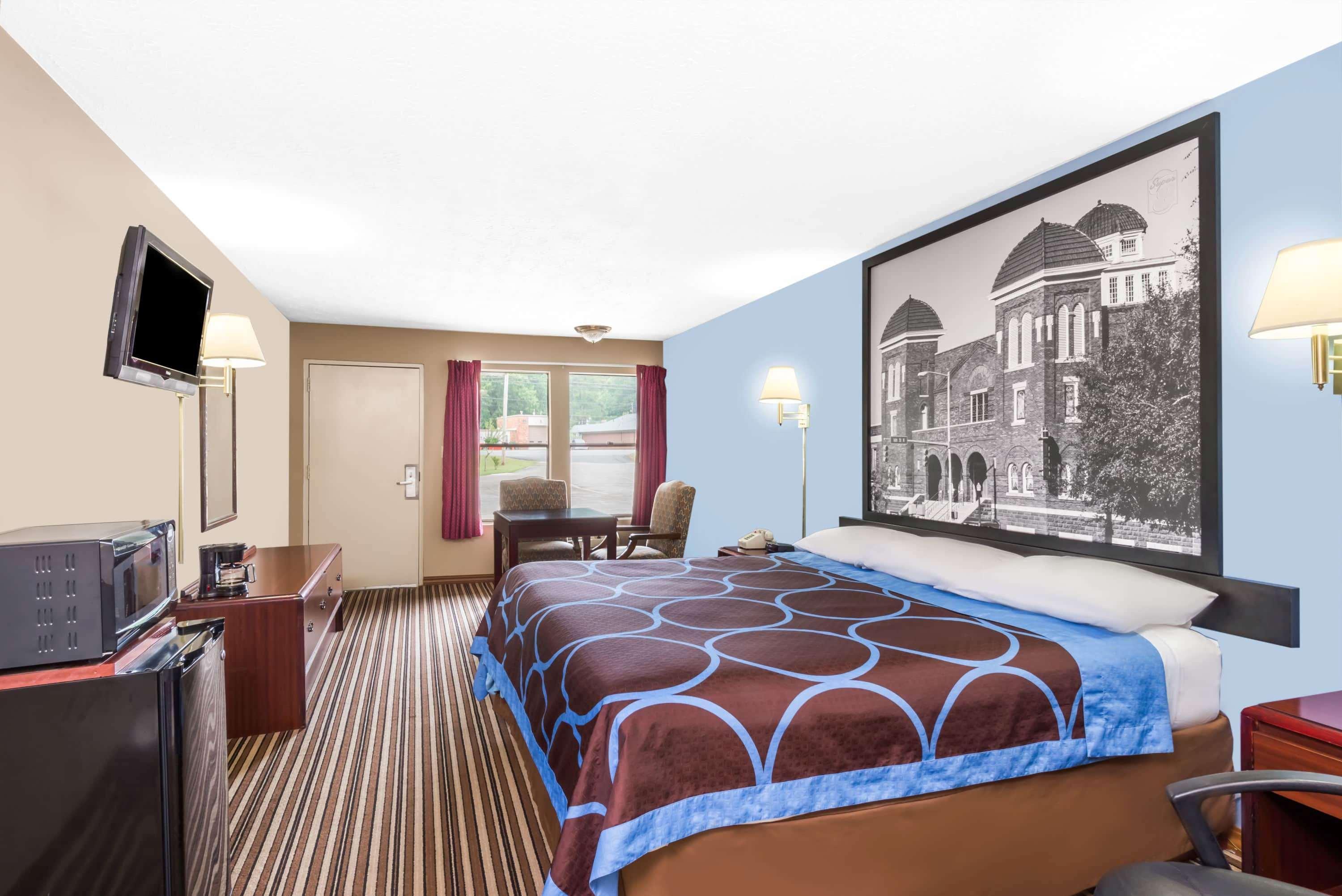 Super 8 By Wyndham Gadsden Al Hotel Exterior photo